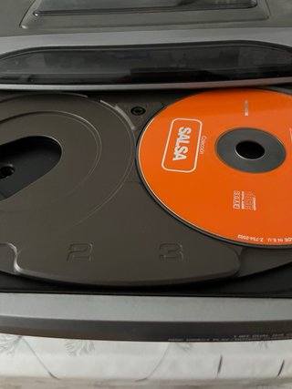 Minicadena Aiwa con 2altavoces