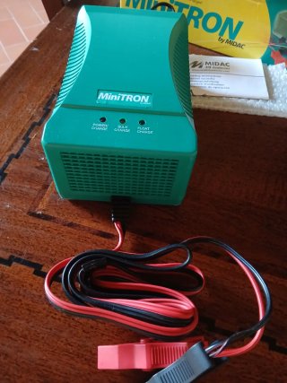 Caricabatteria 12V 10Ah