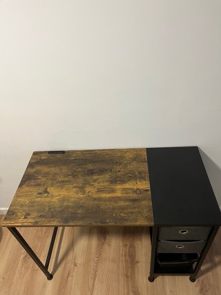 Escritorio madera con cajones y metal