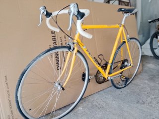 Bicicleta de carretera clásica. Peugeot competitio