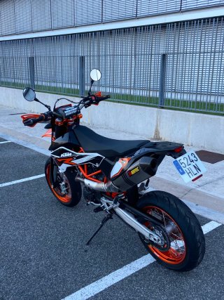 KTM 690 SMC R Supermotard 2012