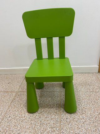 Sillas infantiles verdes
