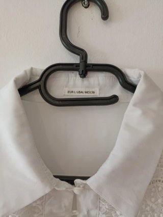 Blusa blanca encaje bordado elegante talla L mujer