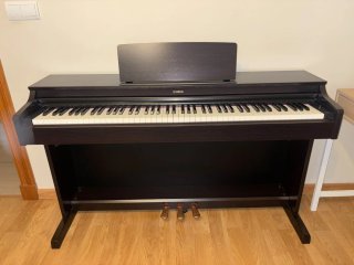 Piano YAMAHA YDP-163