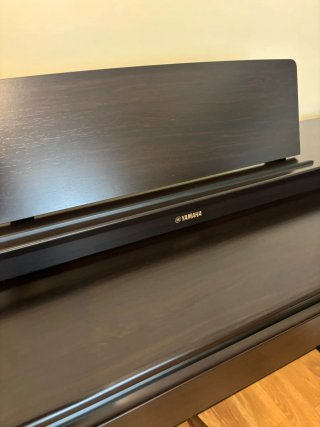 Piano YAMAHA YDP-163