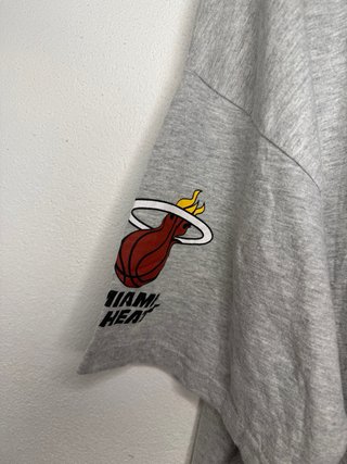 Camiseta Miami Heat NBA Gris Oversize Talla L