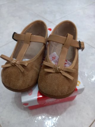 Merceditas niña talla 20