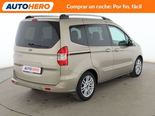 Ford Tourneo Courier 1.0 EcoBoost Titanium