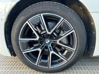 BMW i4 eDrive35