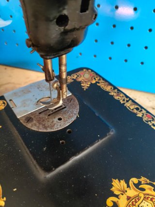 Maquina de coser antigua