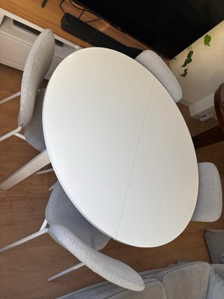 Mesa comedor VIHALS + 4 sillas VIHALS
