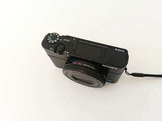 Cámara Sony RX100 III (RX100M3)