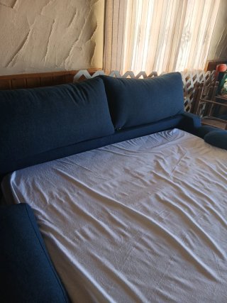 Sofá cama 3 plazas y cama de 140cm.