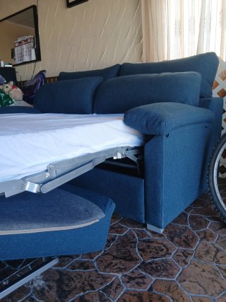 Sofá cama 3 plazas y cama de 140cm.