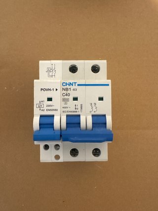 Interruptor magnetotérmico CHNT NB1-63 C40