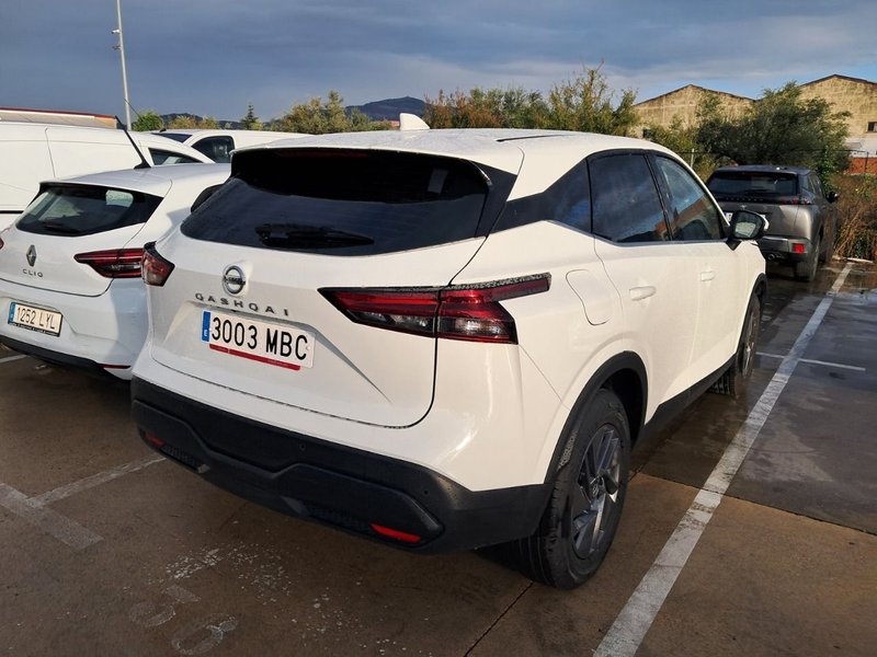 Nissan Qashqai DIG-T mHEV 4x2 Acenta (2021) 2022, foto 4
