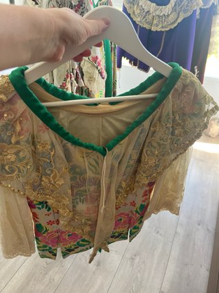 Traje fallera +2 corpiños +zapatos talla 34/36