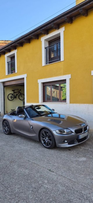BMW Z4 2.5 MANUAL