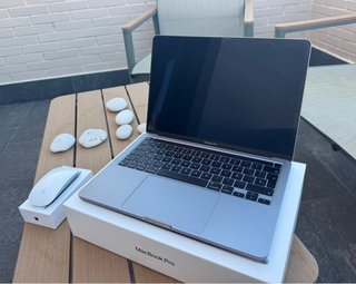 MacBook Pro 13 2020 Touch Bar + Apple Magic Mouse