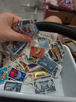 Lote mas de 100 sellos antiguos