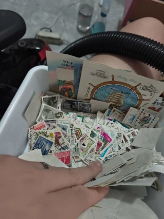 Lote mas de 100 sellos antiguos