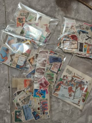 Lote mas de 100 sellos antiguos