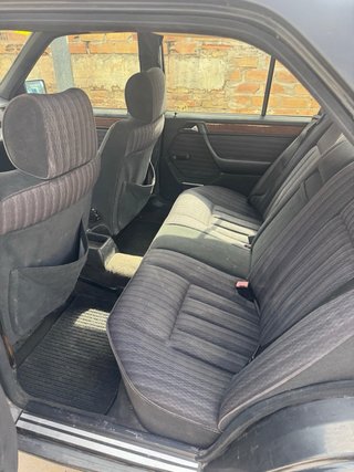 Mercedes-Benz Clase E 1990