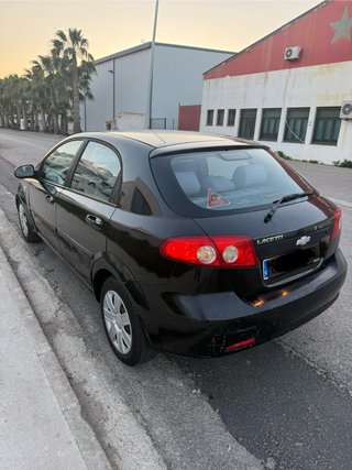 Chevrolet Lacetti Gasolina – Solo 70.000 km