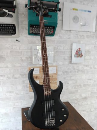 Bajo Eléctrico Ibanez Negro
