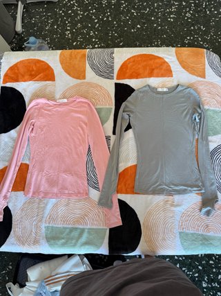 2 camisetas de manga larga con abertura para el pu