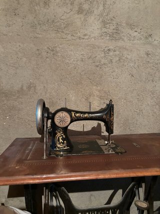 Maquina de cosir Wertheim