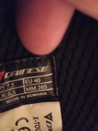 Se venden botas Dainese talla 40 por no usar.