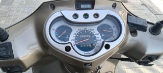 Honda sh 125 con etiqueta