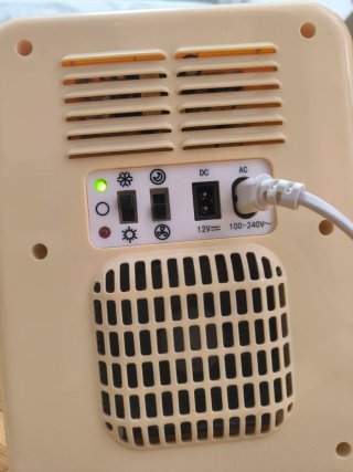 Mini Nevera Portatil CREATE Estilo Retro practica