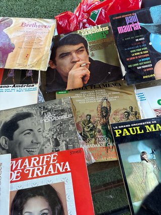 Lote de discos antiguos: Clásica, Flamenco, Pop