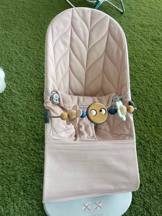 Hamaca BabyBjörn y juguete último modelo