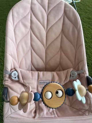 Hamaca BabyBjörn y juguete último modelo