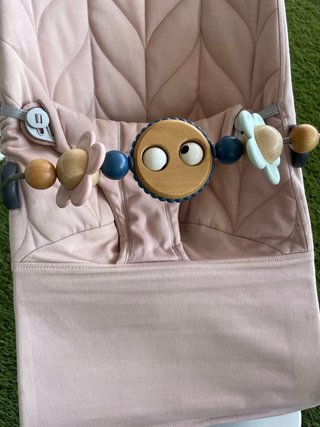 Hamaca BabyBjörn y juguete último modelo