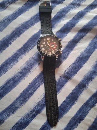 Reloj Ferrari Negro Seminuevo