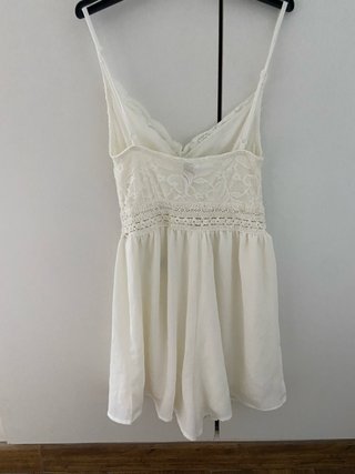 Mono corto encaje blanco