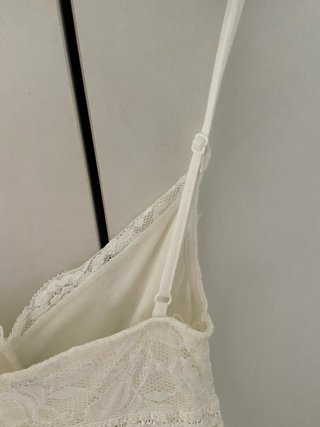 Mono corto encaje blanco