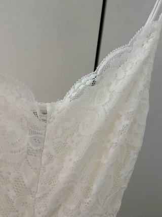 Mono corto encaje blanco