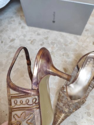 Zapatos de tacón dorado bronce piel 41
