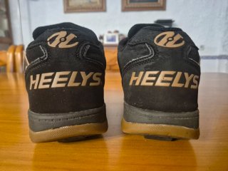 Zapatillas Heelys con ruedas Talla 38