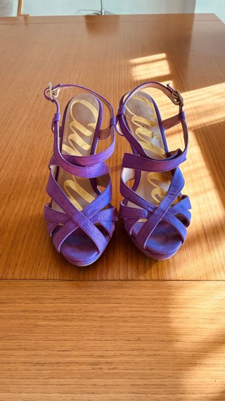 Sandalias de piel moradas T/37 con cartera a juego