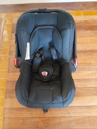 Silla de coche negra