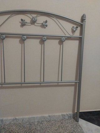 Cabecero de forja plateado cama 105