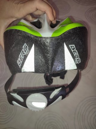 Casco de bici Myth verde y blanco