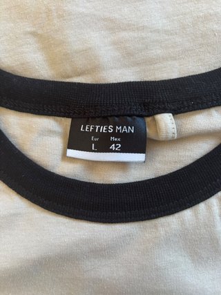 Camiseta Lefties Beige con Detalles Negros