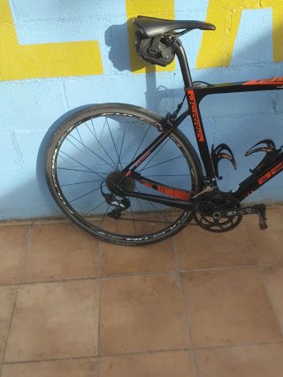 Bicicleta de carretera Berria Belador 2018